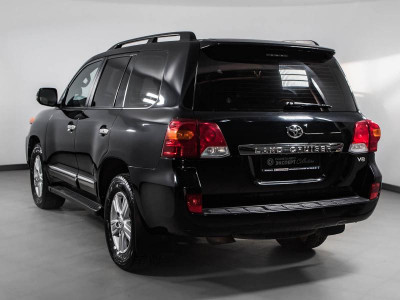 Toyota Land Cruiser 4.6 AT 4WD (7 мест) (309 л. с.)