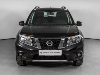 Nissan Terrano 2.0 MT AWD (143 л. с.)
