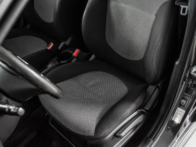 Hyundai Solaris 1.6 MT (123 л. с.)
