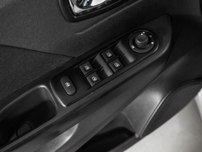 Renault Kaptur 1.6 MT (114 л. с.)