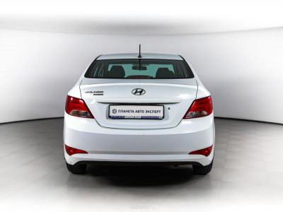 Hyundai Solaris 1.6 AT (123 л. с.)