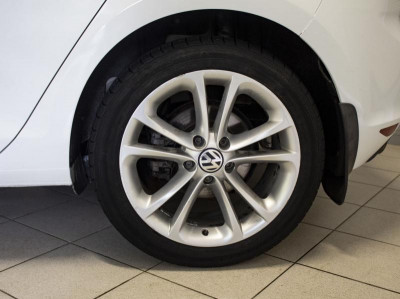 Volkswagen Golf 1.4 MT (122 л.с.)
