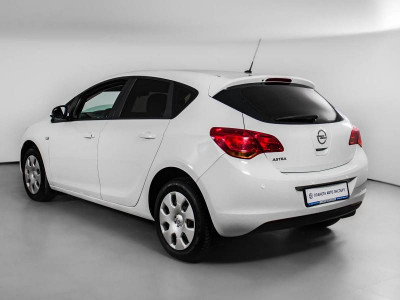 Opel Astra 1.6 AT (115 л. с.)