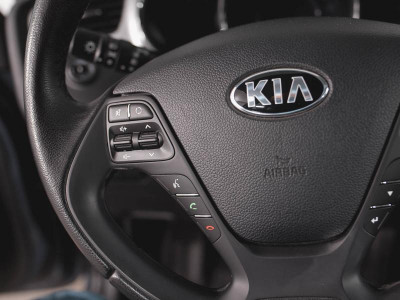 Kia Ceed 1.6 MT (129 л. с.)