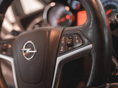 Opel Astra 1.4 Turbo AT (140 л. с.)