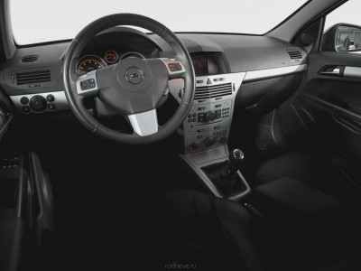 Opel Astra 1.6 MT (103 л.с.)