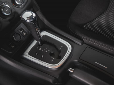 Citroen C4 1.6 VTi AT (120 л. с.)