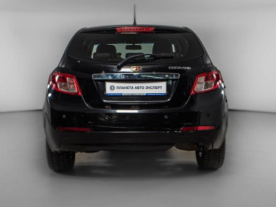 Geely Emgrand EC7 1.8 MT (126 л. с.)