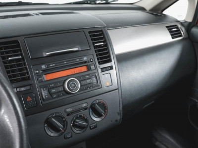 Nissan Tiida 1.6 MT (110 л. с.)