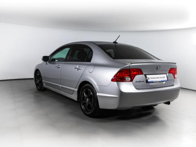 Honda Civic 1.5 AT (92 л.с.)