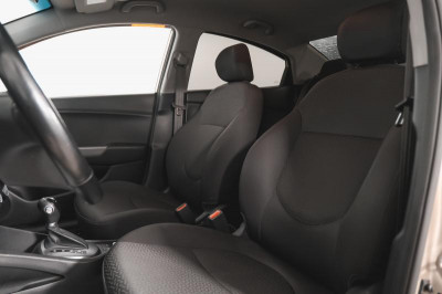 Kia Rio 1.6 AT (123 л. с.)