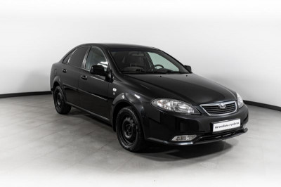 Daewoo Gentra 1.5 MT (107 л. с.)