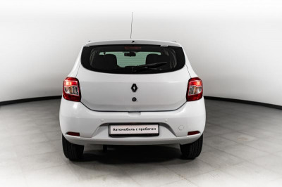 Renault Новый Sandero 1.6 MT (82 л.с.)