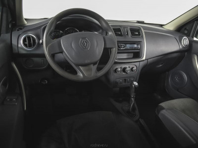 Renault Logan 1.6 AT (102 л. с.)