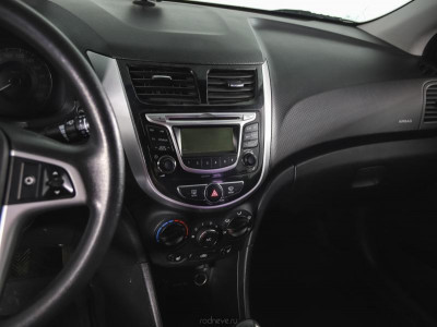 Hyundai Solaris 1.4 MT (107 л. с.)