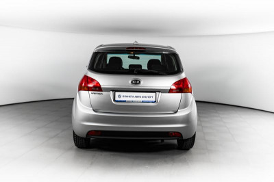 Kia Venga 1.6 MT (125 л. с.)
