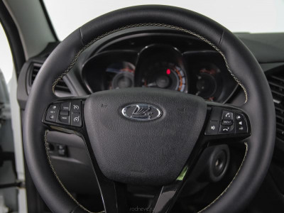 LADA Vesta 1.6 MT (106 л. с.)