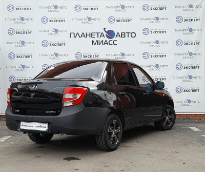 LADA Granta седан 1.6 MT 8кл (82 л. с.)