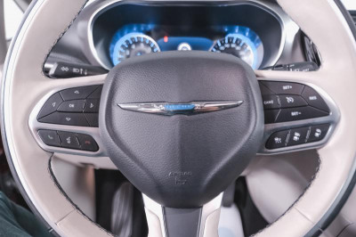 Chrysler Pacifica 3.6 AT (279 л.с.)