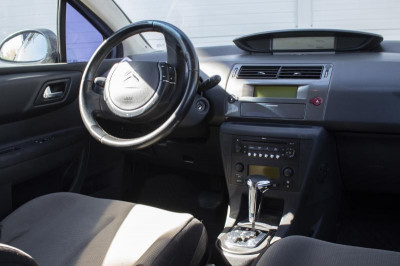 Citroen C4 1.6 AT (120 л.с.)