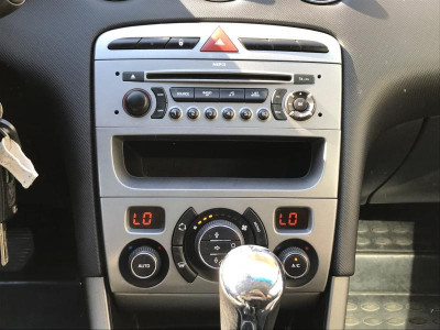Peugeot 308 1.6 VTi AT (120 л. с.)
