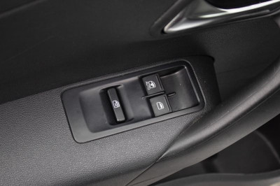 Volkswagen Polo 1.6 Tiptronic (105 л. с.)