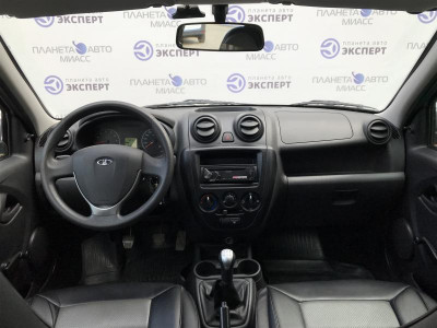 LADA Granta седан 1.6 MT 8кл (87 л. с.)