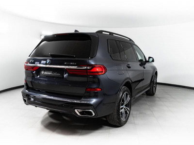 BMW X7 xDrive30d Steptronic (249 л.с.)