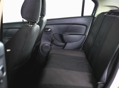 Renault Logan 1.6 MT (82 л. с.)