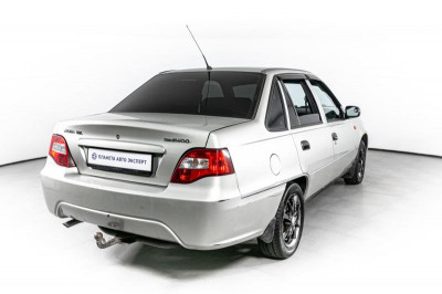 Daewoo Nexia 1.6 MT (109 л. с.)