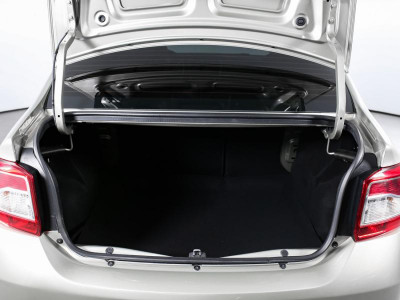 Renault Logan Stepway 1.6 AT (102 л.с.)