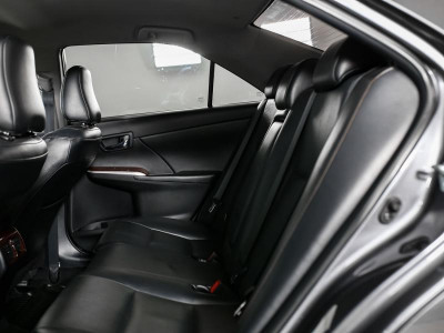Toyota Camry 2.5 AT (181 л. с.)
