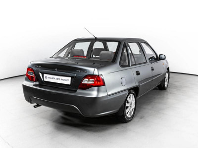 Daewoo Nexia 1.6 MT (109 л. с.)