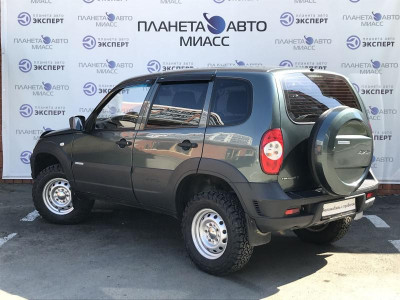 Chevrolet niva Niva 1.7 MT (79,6 л. с.)
