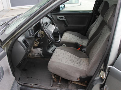LADA 2112 1.6 MT (89 л. с.)