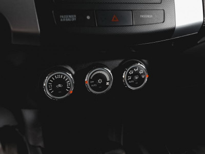 Mitsubishi Outlander 2.4 CVT 4WD (170 л. с.)