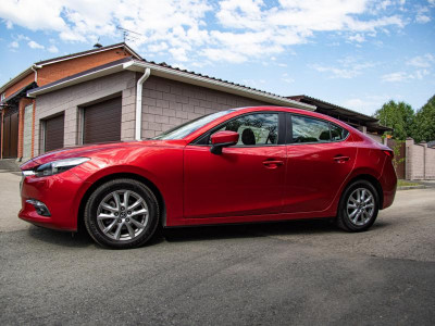 Mazda 3 1.5 AT (120 л.с.)