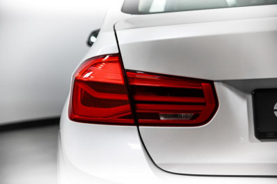 BMW 3 серия 320i AT (184 л. с.)