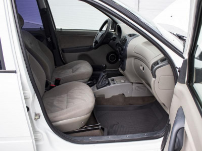 LADA Kalina 1.4 MT 16 кл (89 л. с.)