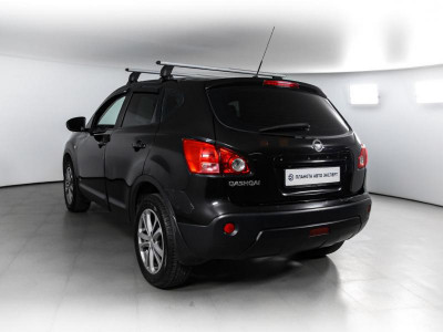 Nissan Qashqai 2.0 CVT 4WD (140 л. с.)