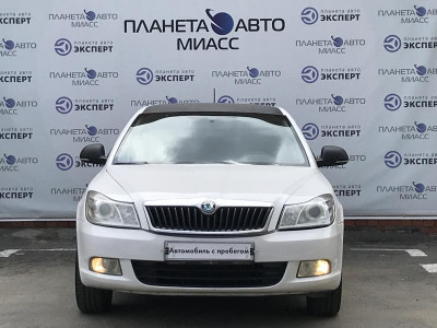 ŠKODA Octavia 1.6 MPI MT (102 л. с.)