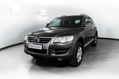 Volkswagen Touareg 3.0d AT (224 л.с.) 4WD