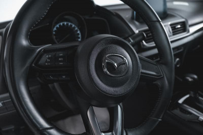 Mazda 3 1.5 AT (120 л.с.)