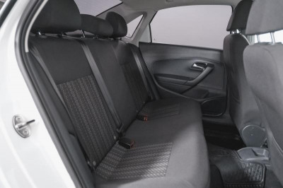 Volkswagen Polo 1.6 MPI AT (110 л. с.)