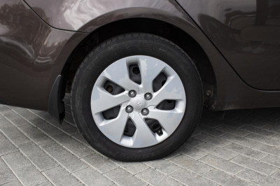 Kia Rio 1.6 AT (123 л. с.)