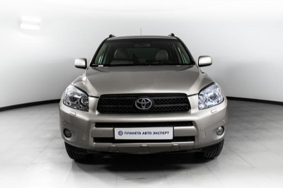 Toyota RAV4 2.0 AT (152 л.с.) 4WD