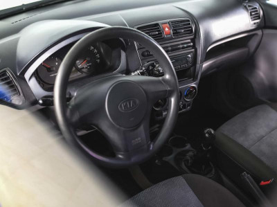Kia Picanto 1.0 MT (60 л.с.)