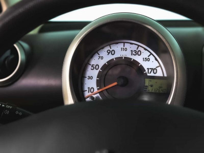 Peugeot 107 1.0 MT (68 л. с.)