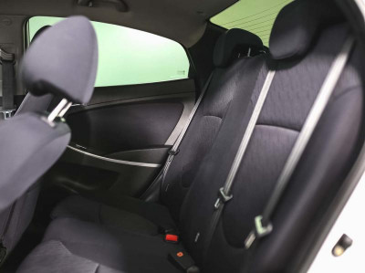 Hyundai Solaris 1.6 AT (123 л. с.)