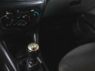 Peugeot 206 1.4 MT (75 л. с.)
